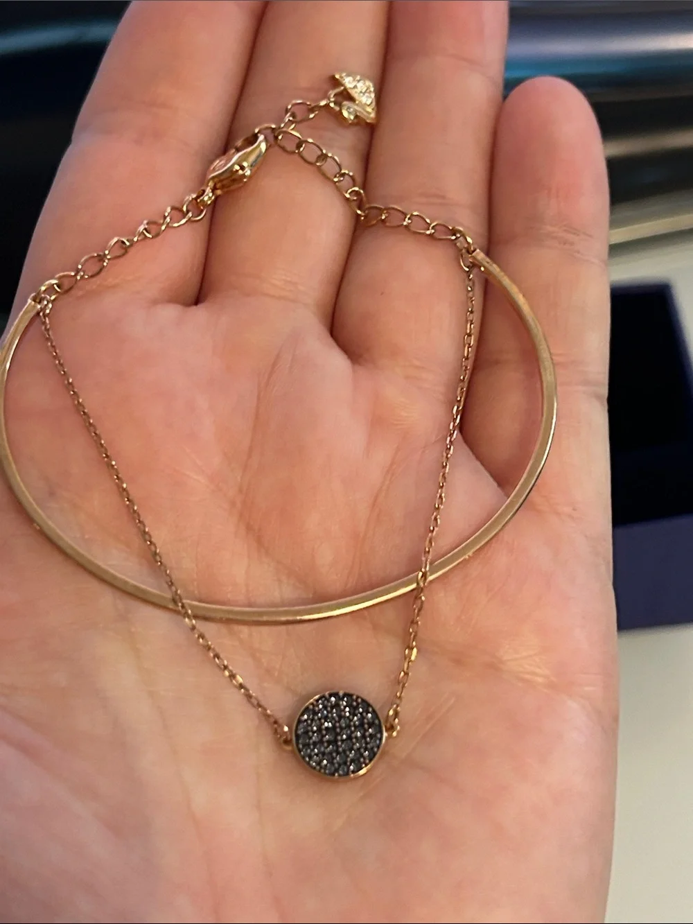 This Swarovski Ginger bangle delicate pavé disc rose gold-tone plated band